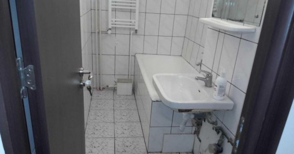 Aparatorii patriei metrou langa facultate etaj 6