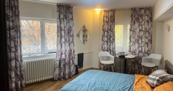 Apartament 4 camere (fost 5) Blv. Unirii (La f&acirc;nt&acirc;ni), ...