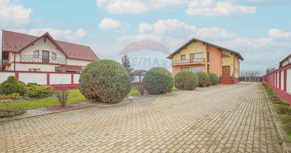 Casă spațioasă și elegantă, teren 1547 mp &icirc;n Stupin...