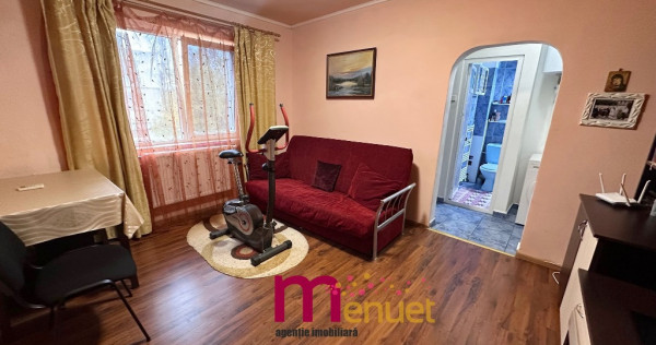 Apartament 3 camere,str.Spitalului