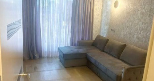 Apartament cu doua amere de inchiriat in zona Damaroaia