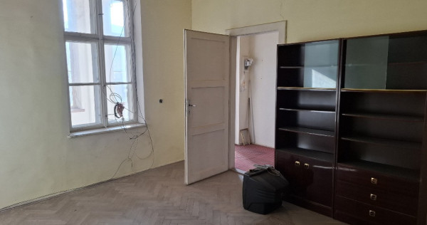 Vand apartament 3 camere Horia
