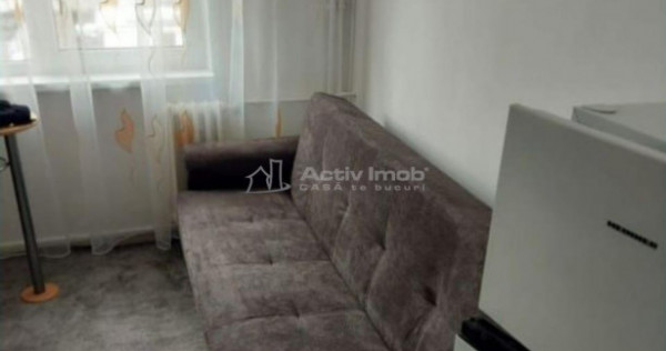 Garsoniera - Tractorul