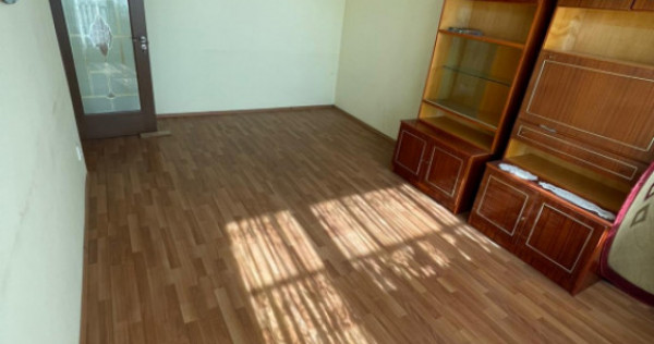 Apartament 2 camere, decomandat, etajul 9/10, Lamaita Vest