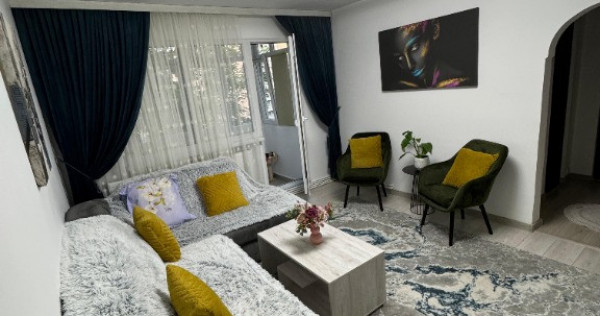 Vand apartament cu 2 camere