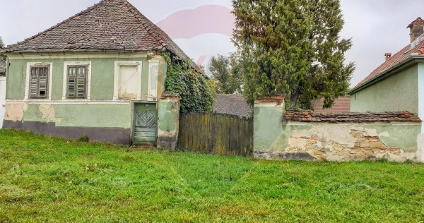 Casă săsească Transilvania - teren generos și potenț...