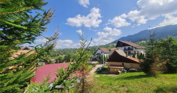 Aleasa Pensiune, pe 1.400 mp teren, in curcubeu montan, Bran