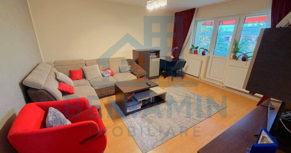 3 camere decomandat Mcdonalds 66mp etaj 2 centrala proprie