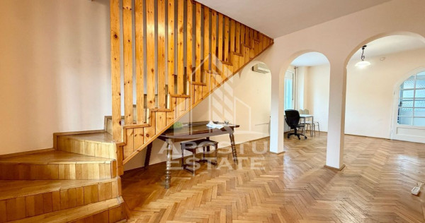 Apartament cu 4 camere la casa, centrala proprie, Olimpia...