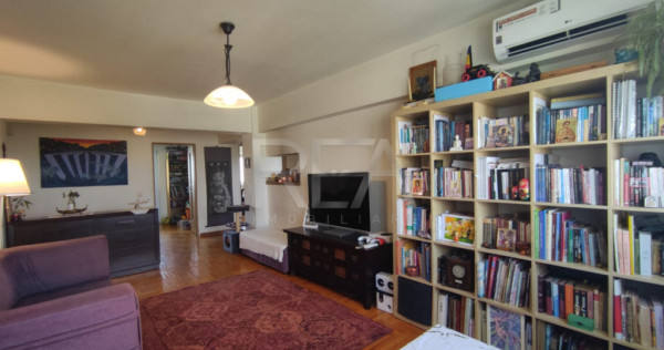 4 camere, Basarabia, decomandat, an 1984, 91 mp, metrou, anv