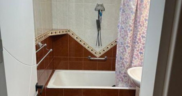 Dristor metrou etaj 3 semidecomandat