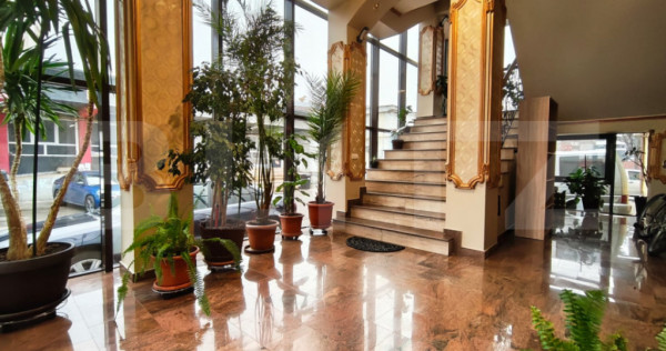 Spații comerciale in clădire de birouri central