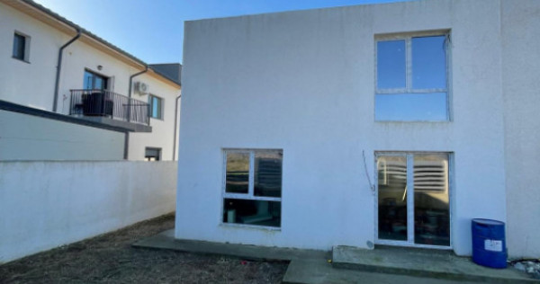 Duplex P+1 de v&acirc;nzare &icirc;n Mamaia Sat &ndash; 2 dormitoare, biro