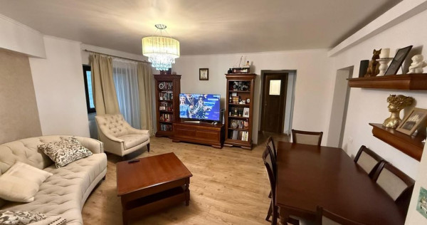 Apartament 3 camere Casa de Cultura