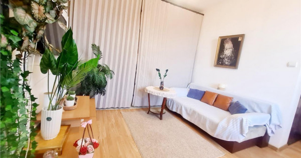 Camin cochet, chiar in inima orasului, etaj 1, rezidential