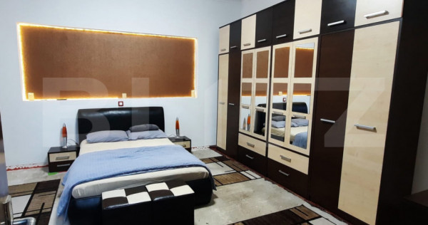 Casa de vanzare cu 3 camere, 100 mp, zona Titulescu Satu Mar