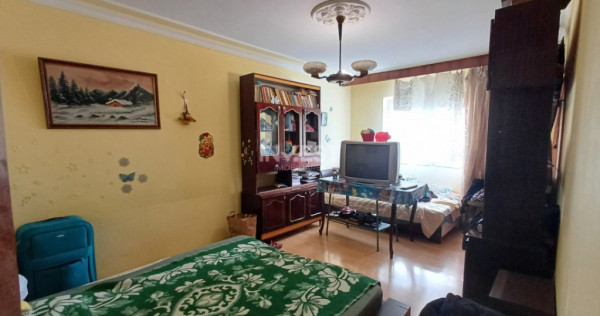 Apartament 3 Camere, intermediar, zona Nicolina 1( Lidl)