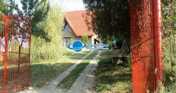 Vila P M Targoviste, exterior sud