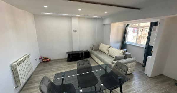 Vand apartament cu 3 camere decomandat