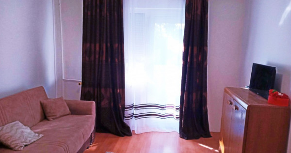 Garsoniera de inchiriat la etajul 4, Central zona Intim Arad