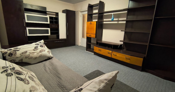 Inchiriez apartament 3 camere Micalaca