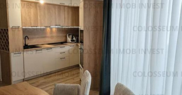 Penthouse cu 4 camere, decomandat - zona Tractorul