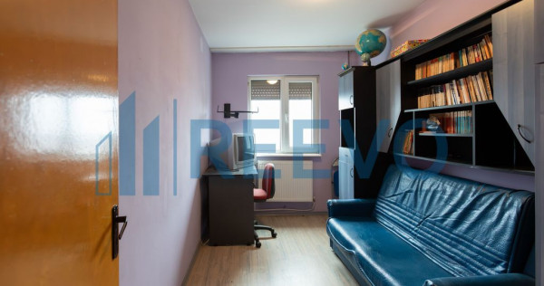 Apartament 3 camere, zona Narcisa, Bacău