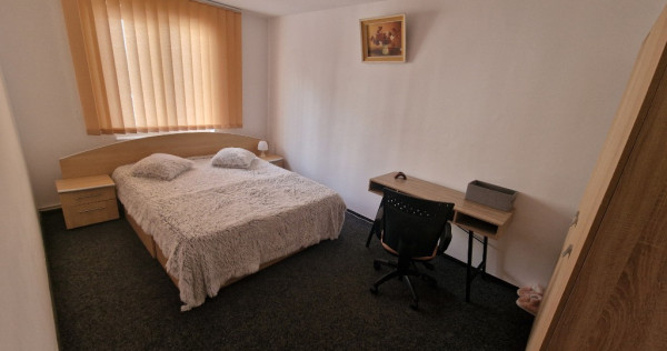 Apartament 3 camere Tractorul -piață