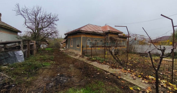 Casa caramida Teslui Dolj