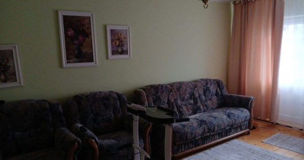 Apartament 3 camere, decomandat - zona Tractorul