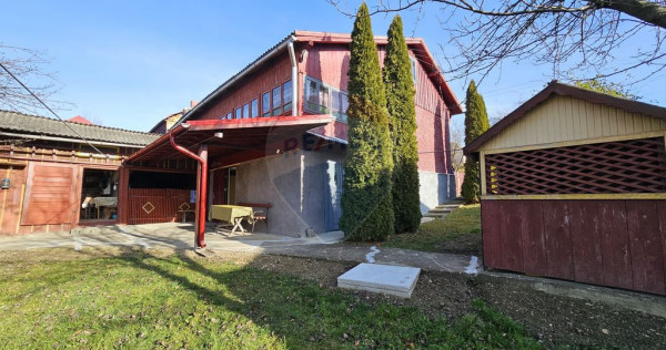 Casă / Vilă cu 3 camere de v&acirc;nzare-Cacica-Suceava