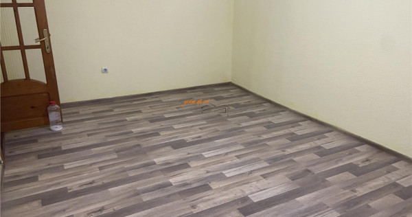 Apartamenr 2 camere , zona Inspectoratul Scolar , 54 mp , de