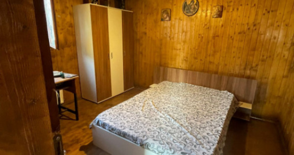 ???? Casă la curte P+M &ndash; Sector 5