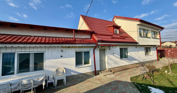 Casă / Vilă cu 4 camere de v&acirc;nzare &icirc;n zona Central