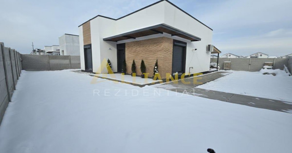 Casa stil mediteranean ,(zona de intrare in Comuna)