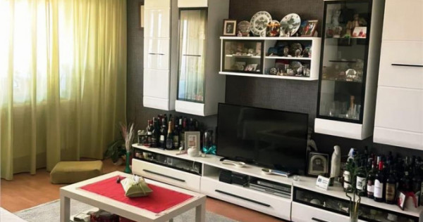 Apartament 2 camere Aurel Vlaicu Central cu parcare si boxa