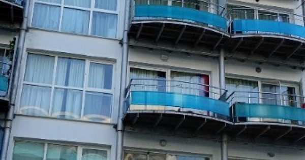 De v&acirc;nzare apartament 2 camere la malul Mării Negre