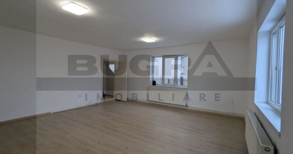 Spatiu de birouri de 70mp, curte proprie 450mp, parcare, ...