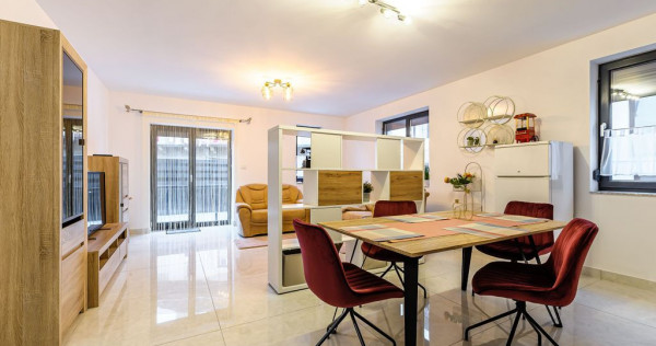 Apartament ultracentral &icirc;n bloc nou, 2 camere cu terasa ...