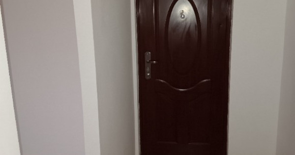 Apartament cu 3 camere, decomandat, Splai Mihai Viteazul