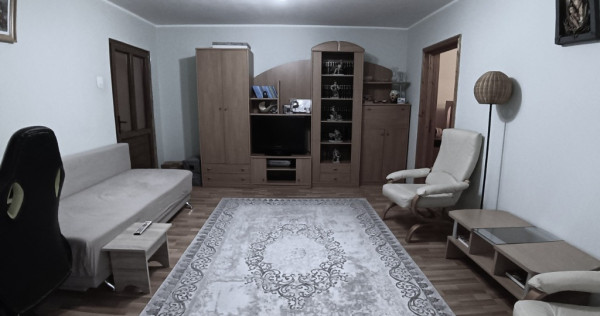 Apartament cu 4 Camere in George Enescu