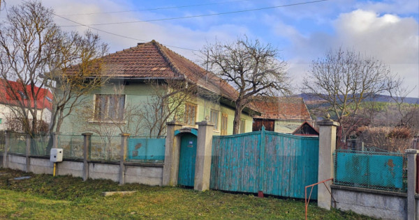 Casa de caramida in Bicfalau