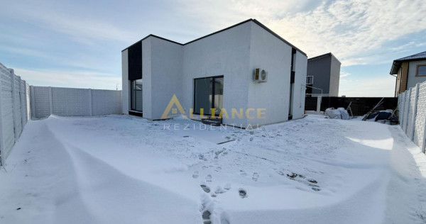 | MIORITA | CASA GATA DE MUTAT | 3 camere - 2 bai - 300 mp