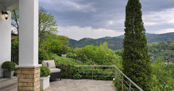Vila in view panoramic Drumul Poienii, Brasov,