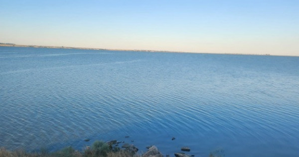 Teren extravilan &ndash; 2.500 mp, mal Lacul Babadag