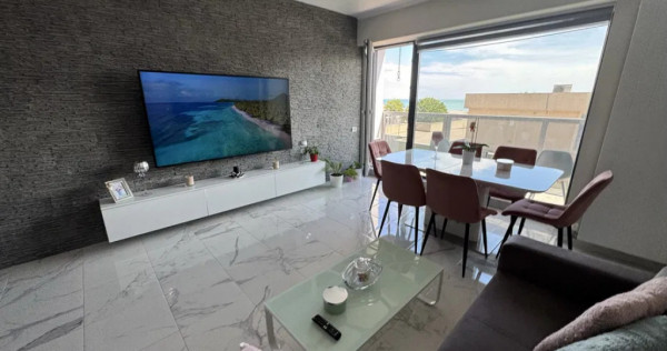 Apartament 2 camere de v&acirc;nzare Mamaia, vedere mare și lac