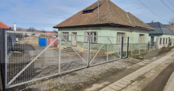 Casa de caramida cu 3 camere in Bodoc