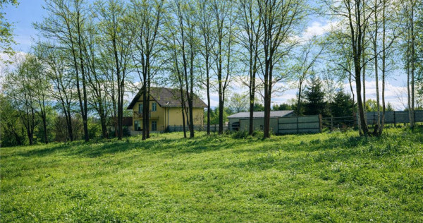 1.100 mp teren intravilan: incantare, liniste si potential,T