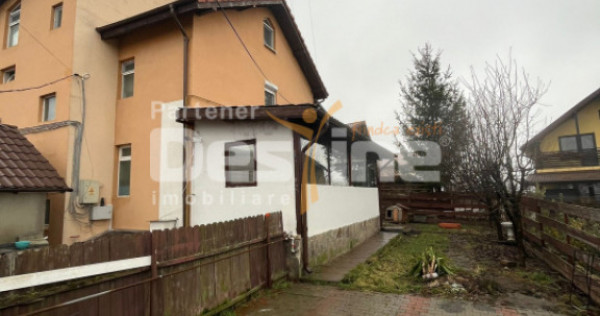 Apartament individual 4 camere 110 mp &icirc;n Vilă + 167mp CURT