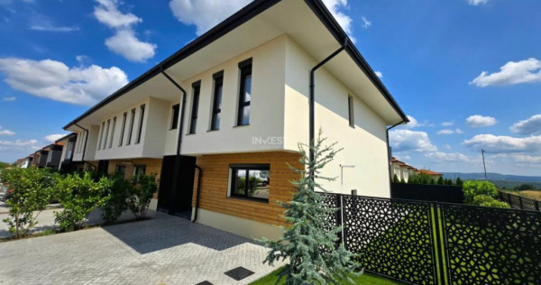 CASA CU 4 CAMERE, 2 BAI , COMPLEX PREMIUM CU ACCES PRIVAT !!